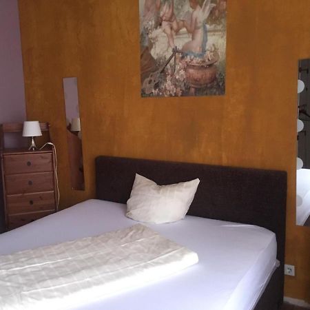 Zimmer In Kaiserslautern Kültér fotó