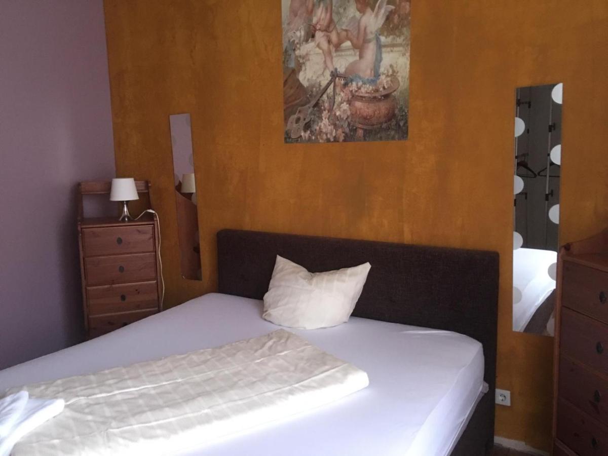 Zimmer In Kaiserslautern Kültér fotó